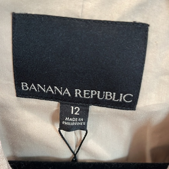 Banana Republic two piece suit - Picture 10 of 11